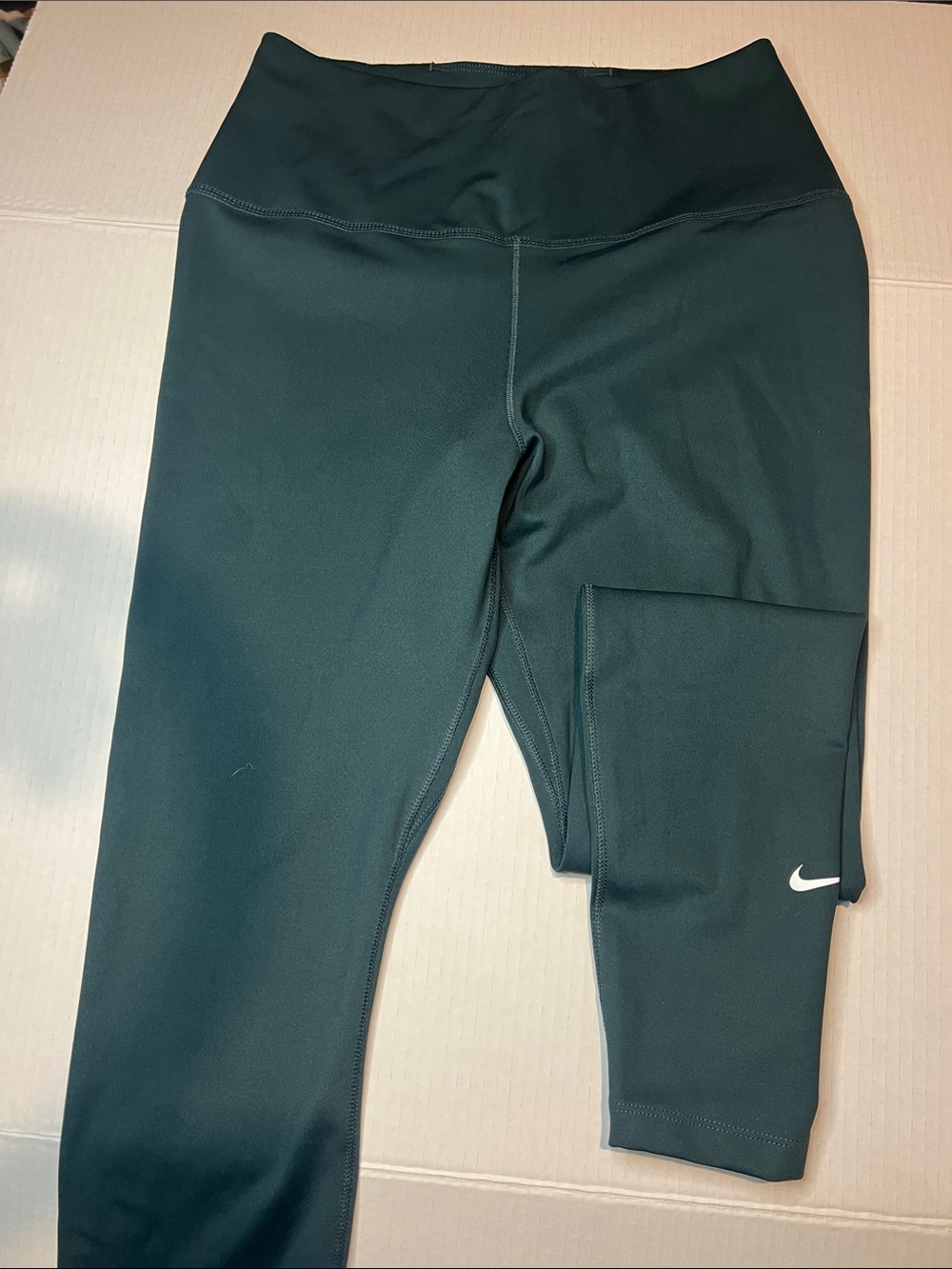 Women’s  Nike ' Dark Green High-Waist Athletic Leggings size M